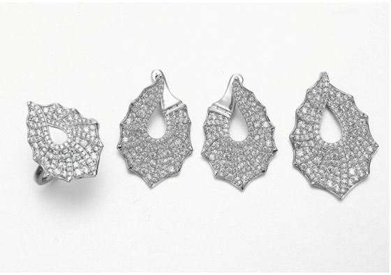 Sistema blanco de Sterling Silver Necklace And Earrings de la pera 925 del sistema de la joyería de la plata 925 de la CZ